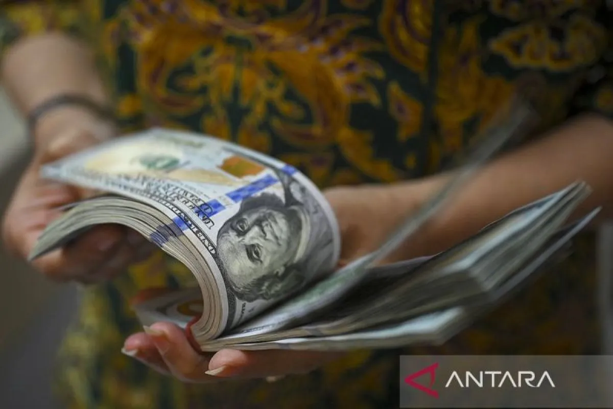 Rupiah Melemah ke Rp17.915 per Dolar AS pada Perdagangan Kamis Pagi